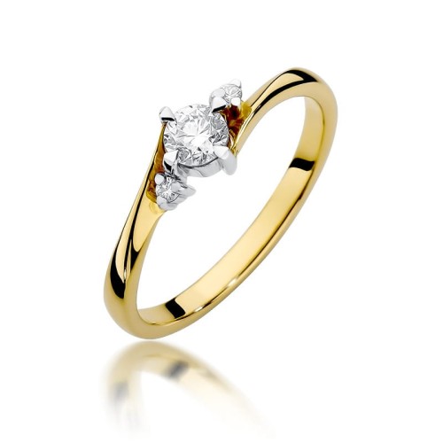Przejdź do produktu Złoty Pierścionek z Diamentem 0.25ct i Diamentami 0.017ct