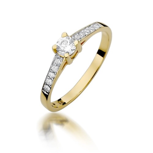 Przejdź do produktu Złoty Pierścionek z Diamentem 0.30ct i Diamentami 0.145ct